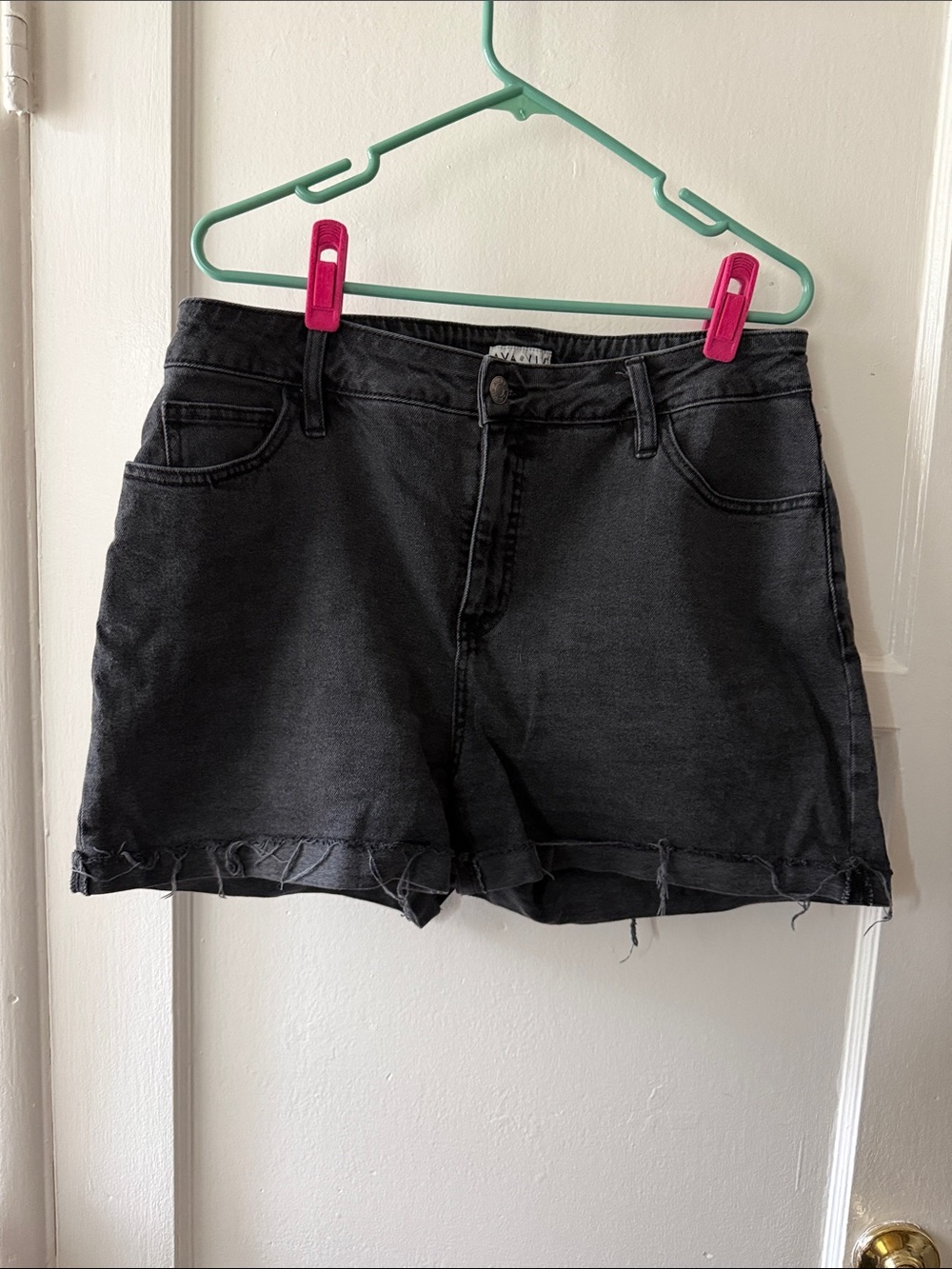 Women’s 98% Cotton Black Denim Frayed Hem Shorts